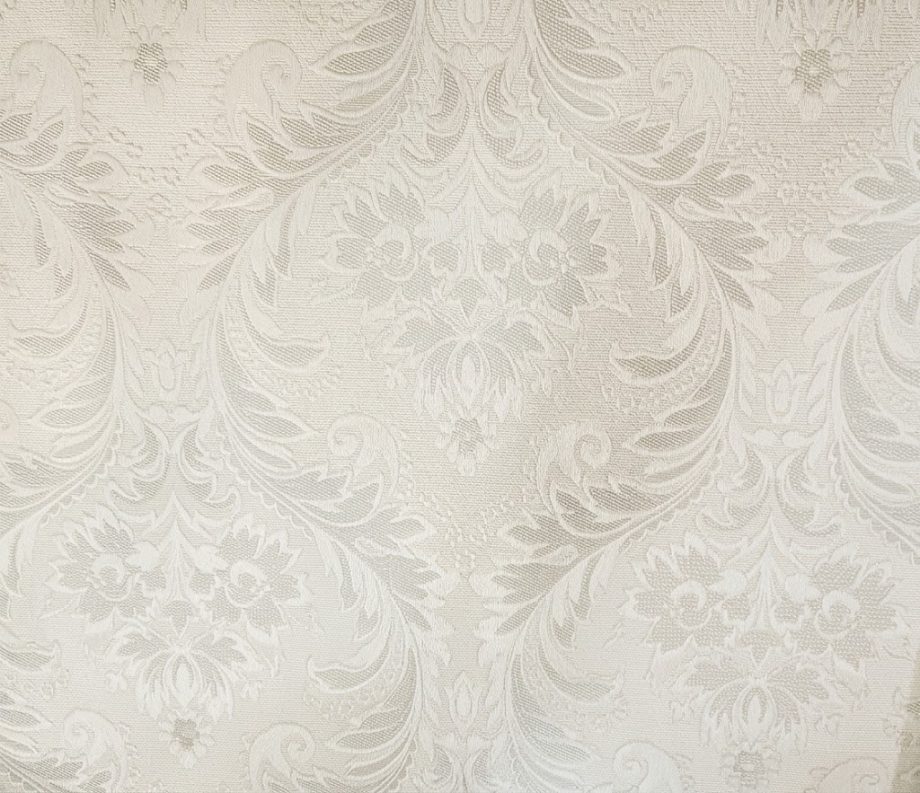 Papel pintado vinílico Limonta Wall ref. 93207 con estampado damasco clásico en tonos crema y beige.